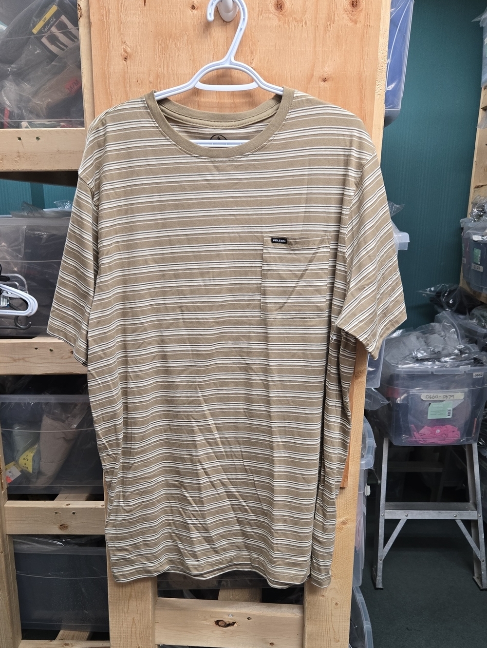 Volcom Size XL Beige Striped Crew Neck T-Shirt